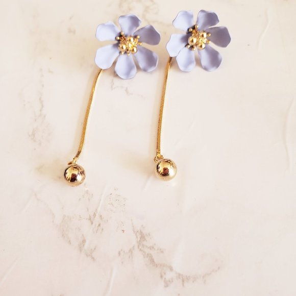 Pretty Like A Flowers Earrings - Picture 1 of 1